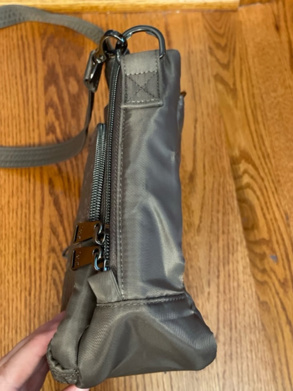 Lug Ranger Crossbody - Picture 6 of 8
